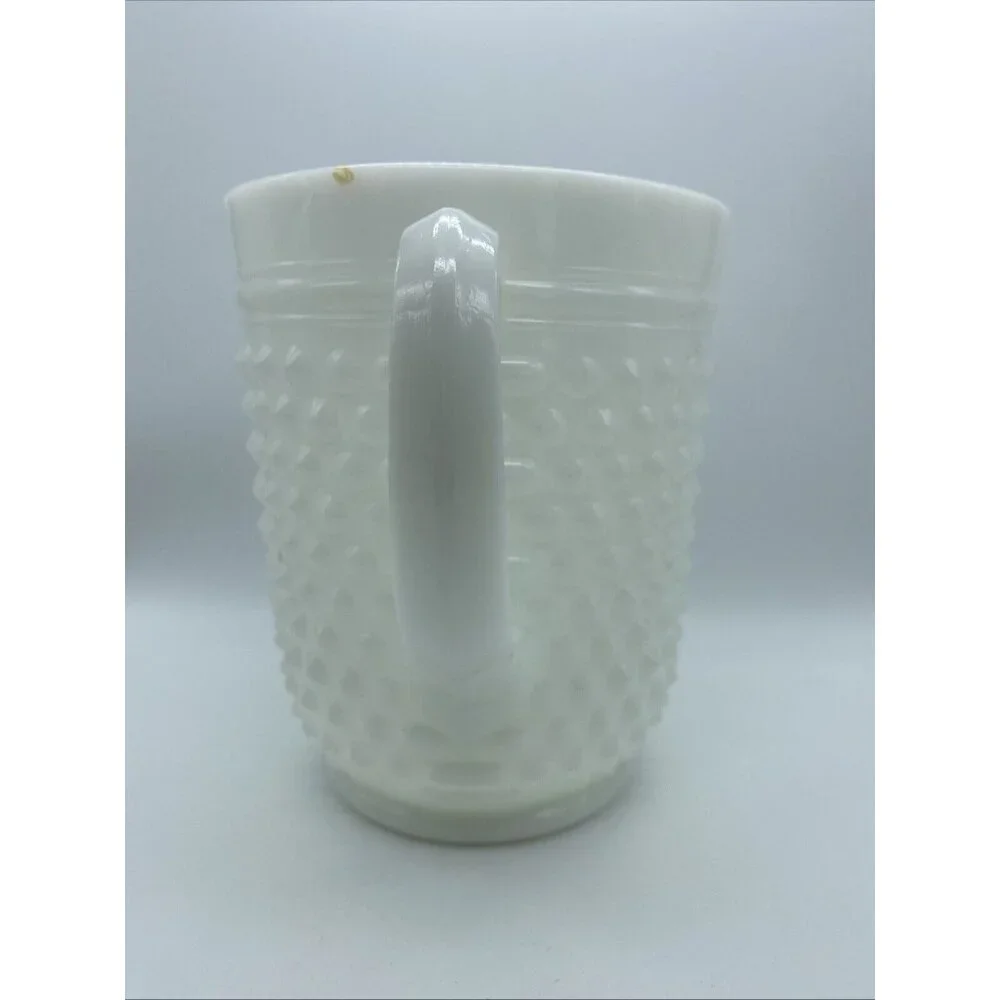 Unmarked unbranded milk